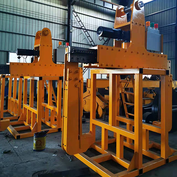 Electric horizontal roll lifting device